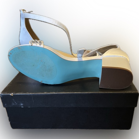 Blue by Betsy Johnson Mel Sandal Size 11 ivory - Picture 7 of 12